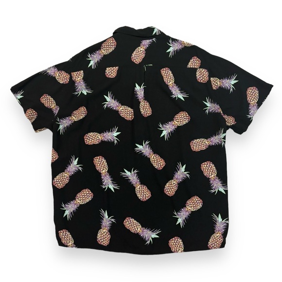 ORIGINAL USE Big& Tall Short Sleeve Button Down Top - Picture 4 of 6